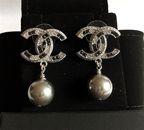 chanel earrings with black pearl.